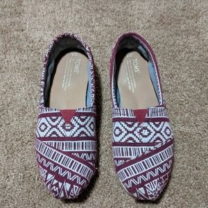 TOMS cream and red tribal print